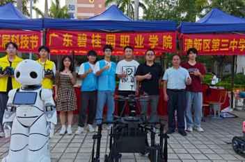 广东碧桂园职业学院助力清新区第三中学科技节 点燃学生科技热情