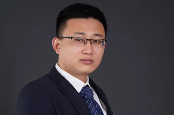 吾爱吾师 | 专科生站上大学讲台:做最懂学生的老师