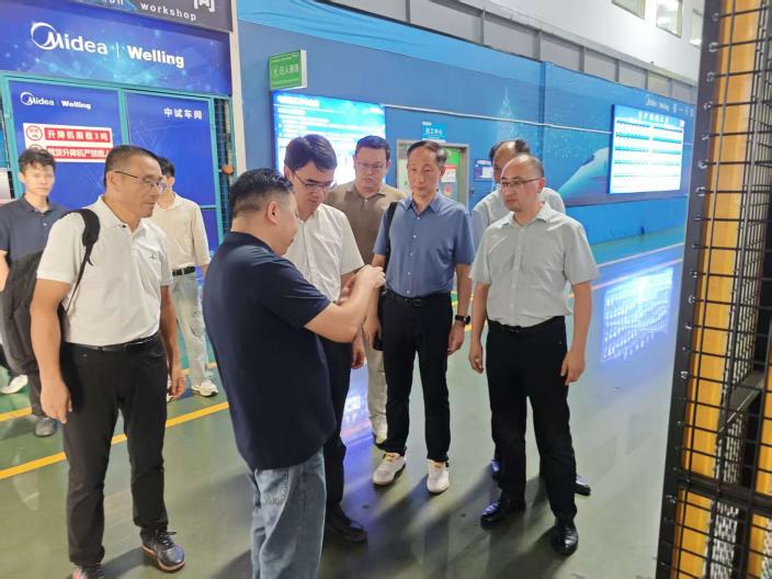 77e94425b7d1b2429bea99537763b3f5