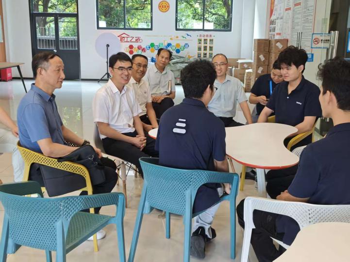 262f179999eb2047a05bc366e22b3581