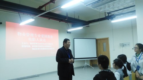 桂老师在分享2_副本.jpg