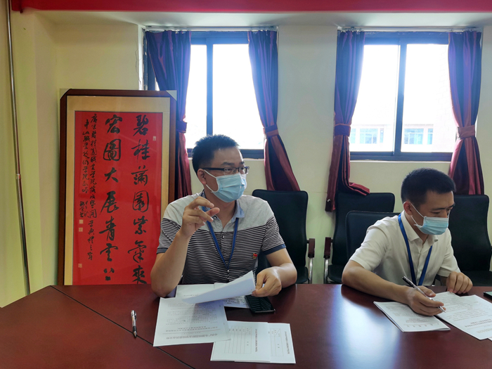 支部副书记王建光传达学院党委文件精神_副本.jpg