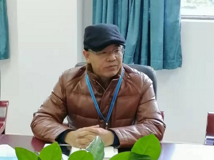 党委书记许从进作分享交流.jpg