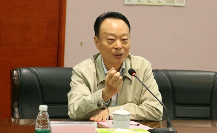 王乐夫院长介绍华商职院办学经验和迎评估工作_副本.jpg