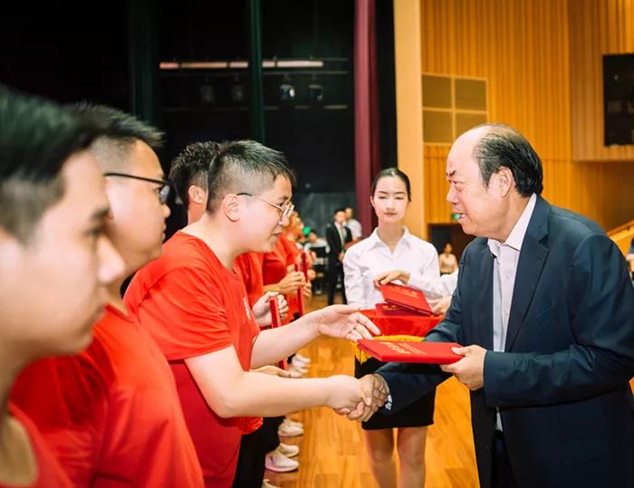 微信图片_20190627173850.jpg