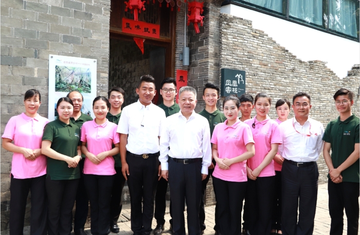 微信图片_20190628090321_副本.jpg