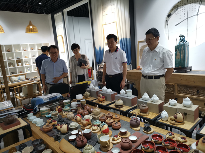 微信图片_20191019200553_副本.jpg