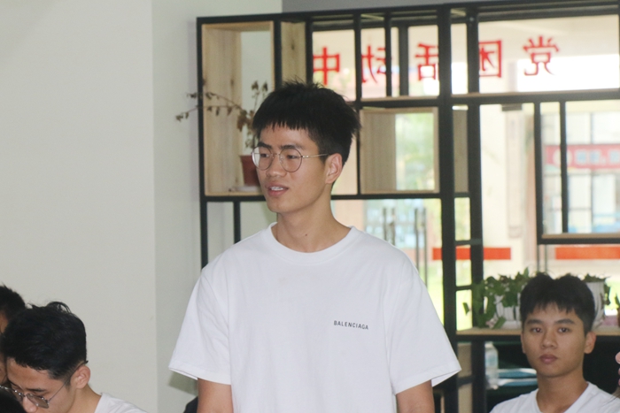03.jpg