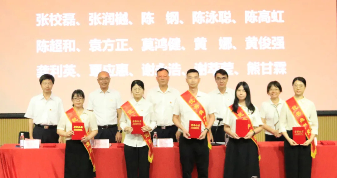 C:\Users\BGY\Desktop\美图批处理照片\9.jpg