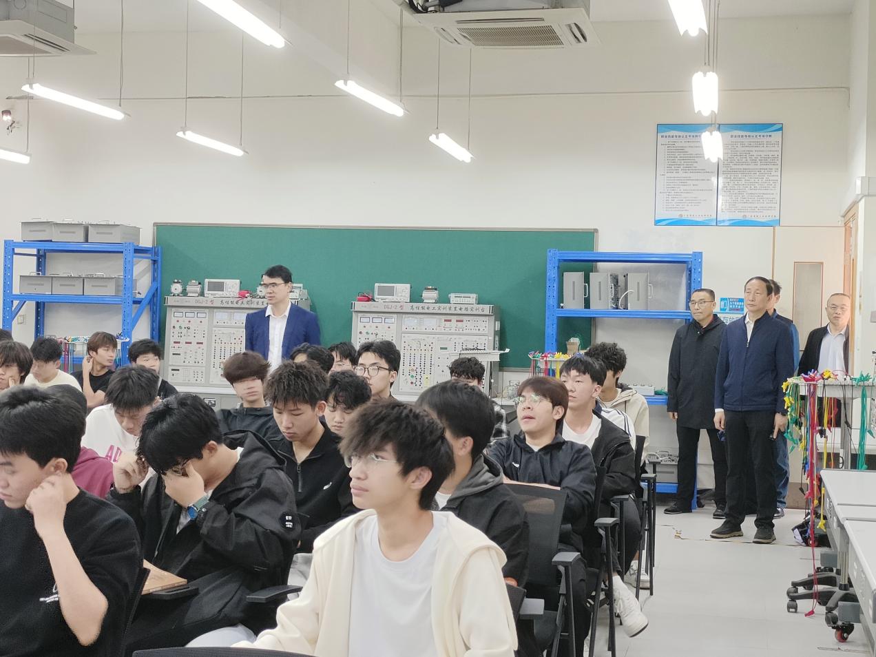 76bdbd5fc6c94d1c2e0aab0307198764