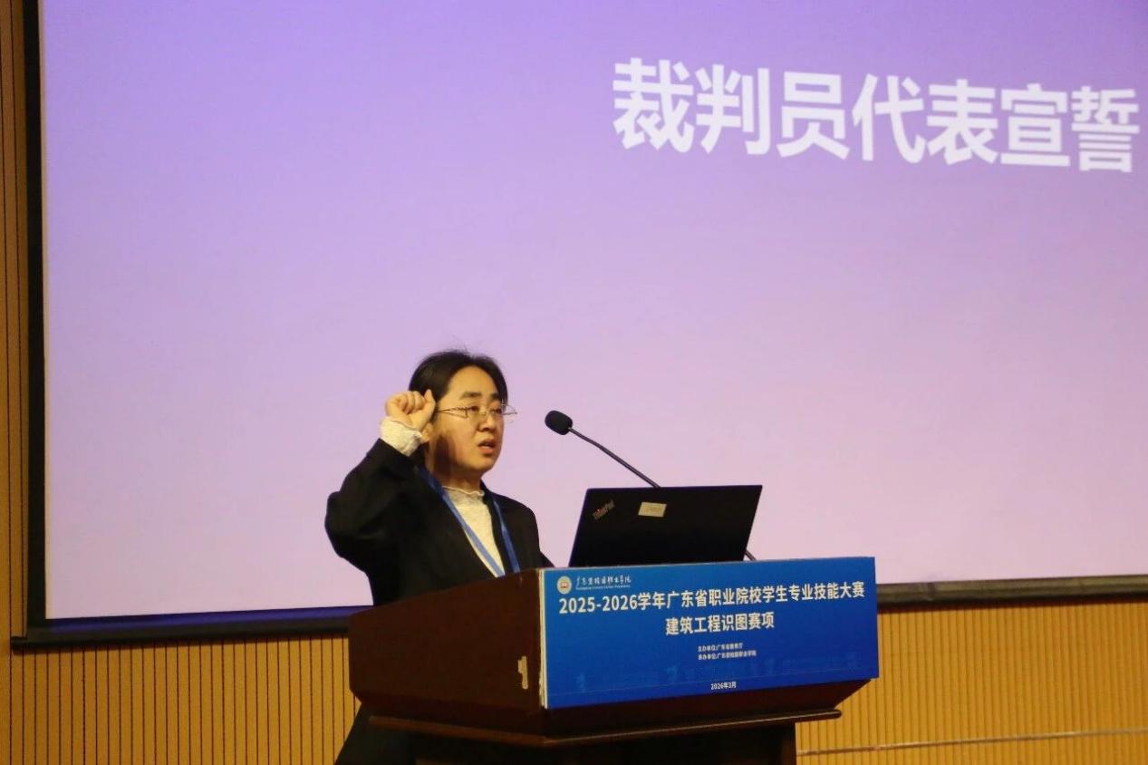 7905b5de7b51f4d89cd5fae78ca7c71c