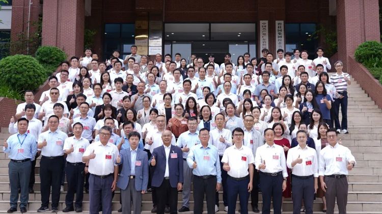 广东碧桂园职业学院召开第二届教职工代表大会暨工会会员代表大会第五次会议